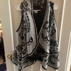 Medium Black and Grey Sweater Vest